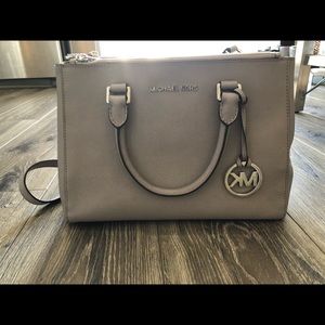Used Michael Kors medium Kellen crossbody purse